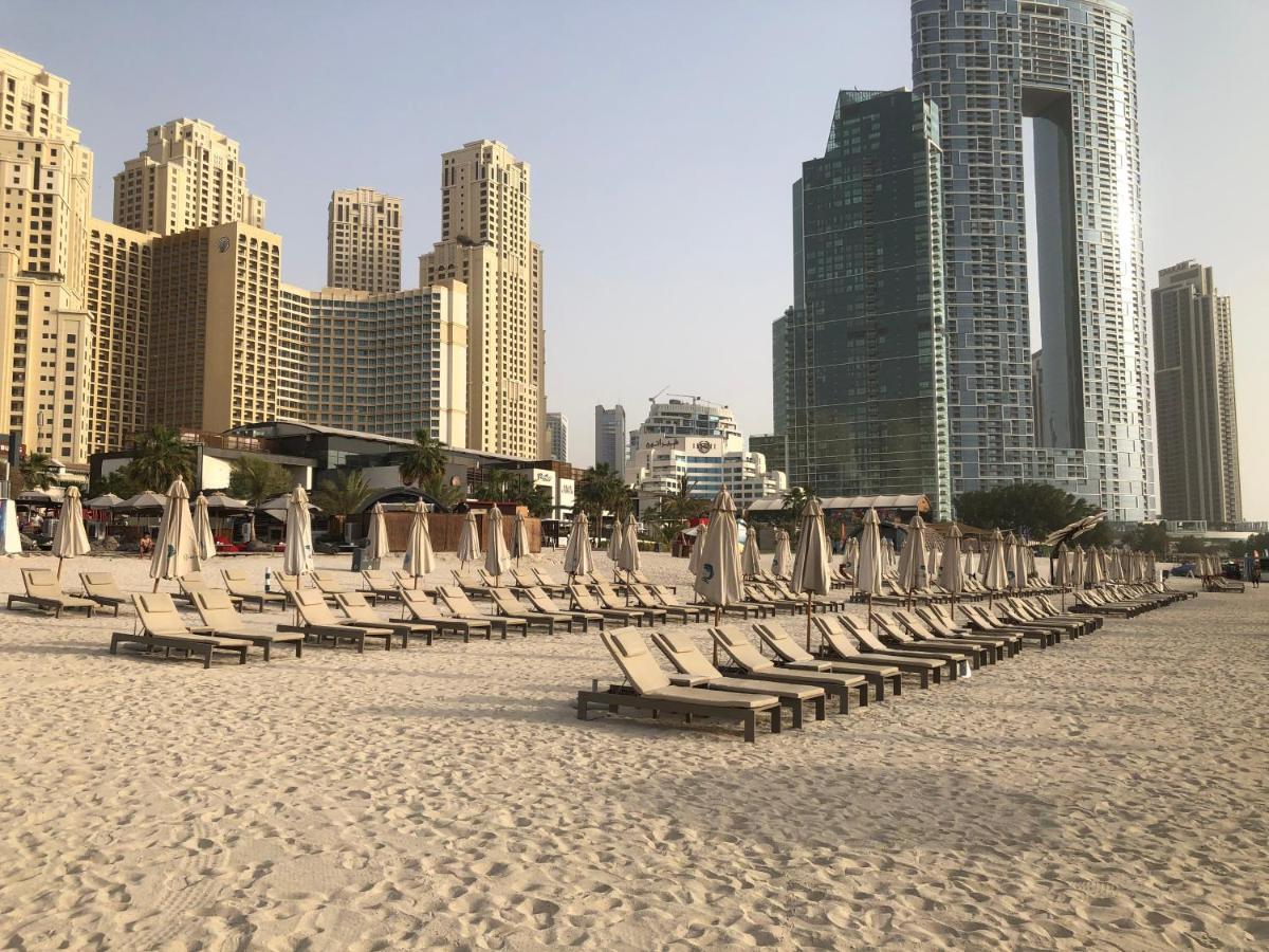 Spacious 5 Beds 3 Min From The Jbr Apartment Dubai