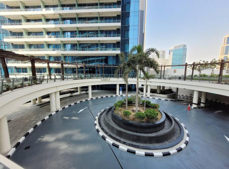 Stylish 1-br Marina View Apt In Silverene Tower *