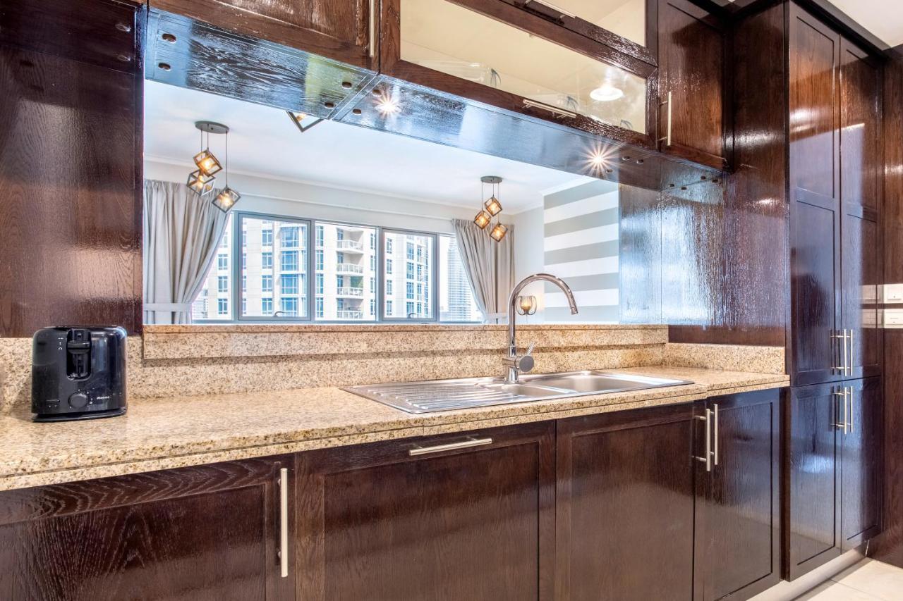 Icon Casa Living - The Tower 5 * Dubai