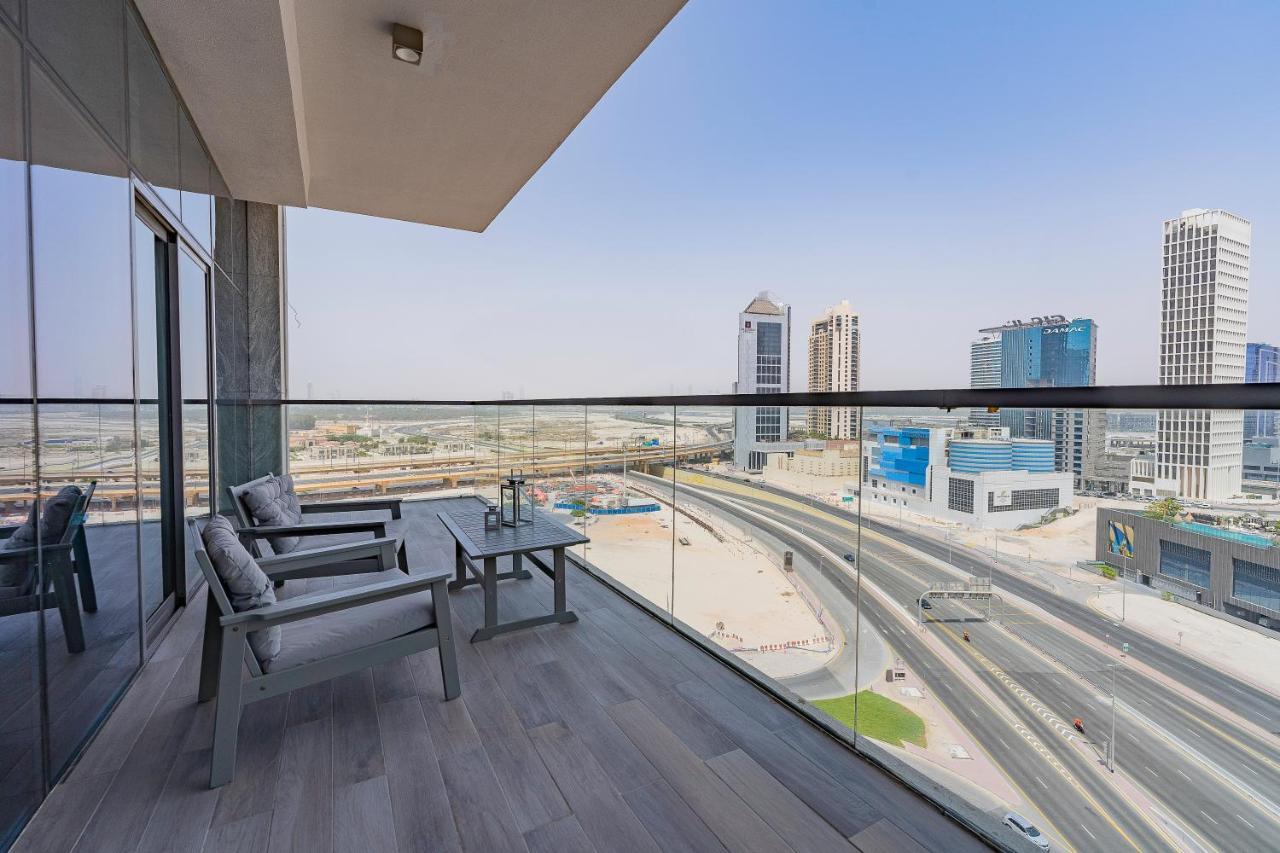 Monty Holiday - Charming With Canal View Near Mall Dubai