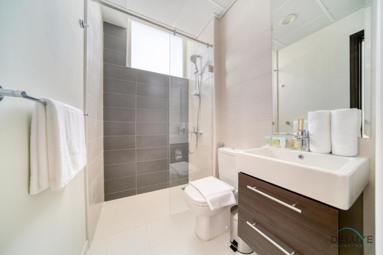 Apartment Cheerful 3br Townhouse At Damac Hills 2, Dubailand By Deluxe Homes Dubai