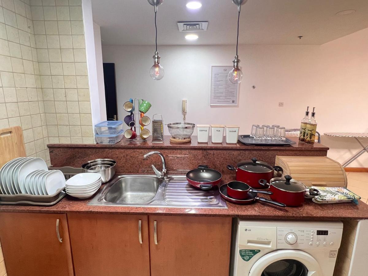 1 Bedroom Facing Pool, Close To Metro Station Apartment