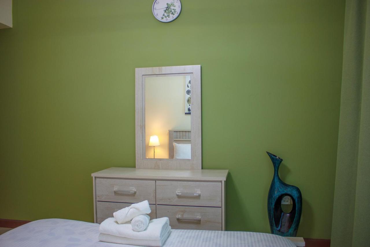 Apartment 1 Bedroom Facing Pool, Close To Metro Station