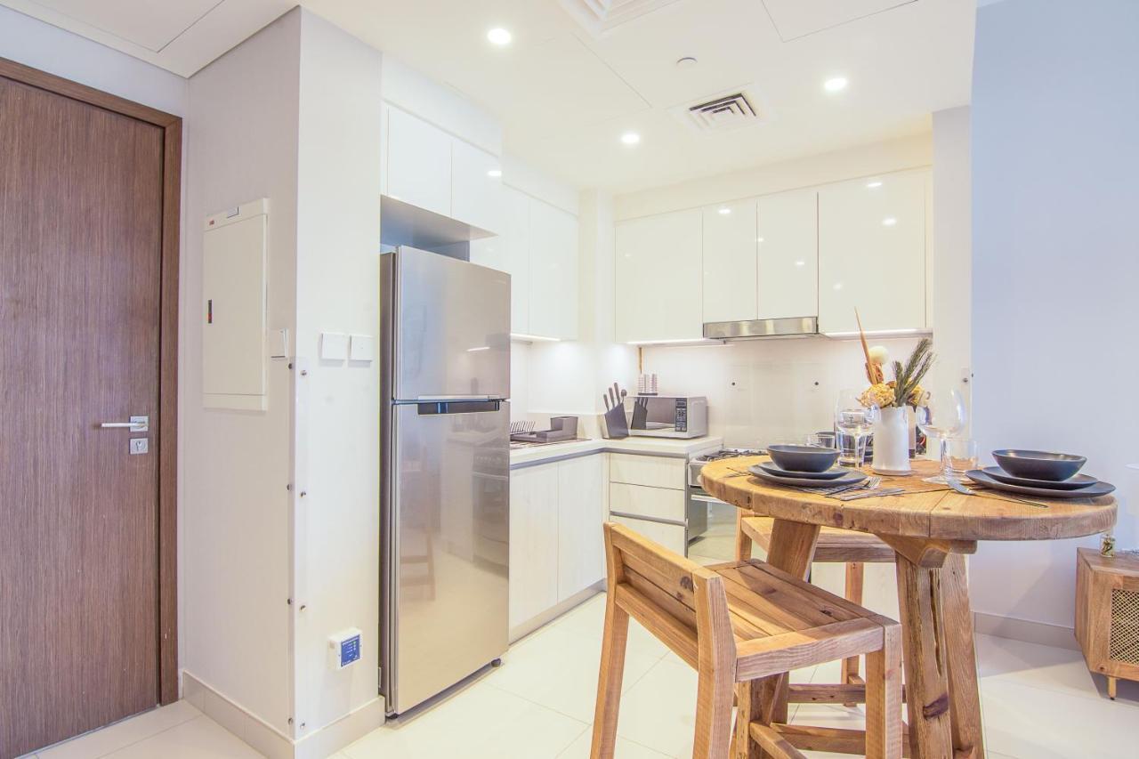 Brand New 1 Bedroom Hills 601 Apartment *