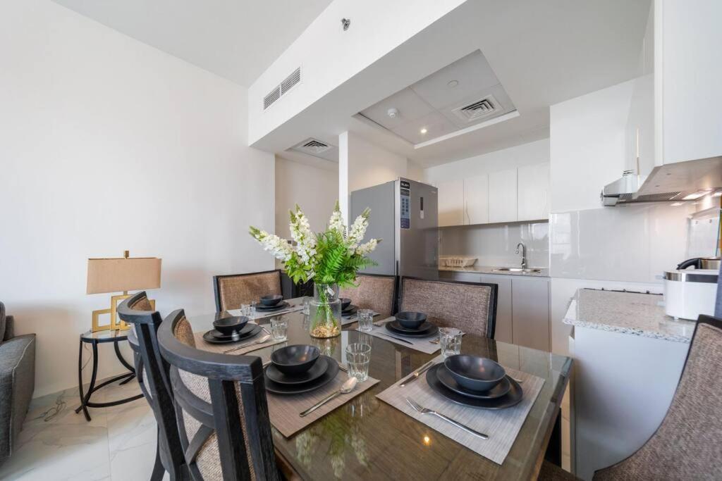 Millennium Binghatti, Business Bay - Mint Apartment