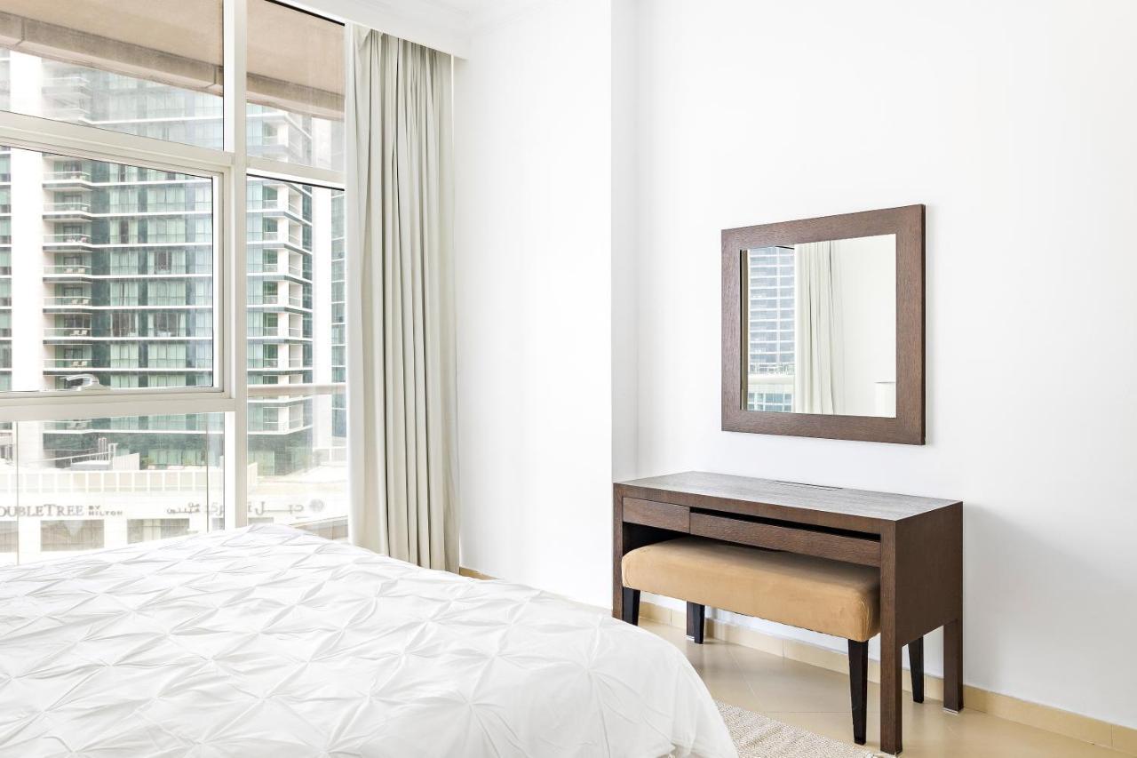 Beautiful Two Bedroom Apartment By Marina Promenade *