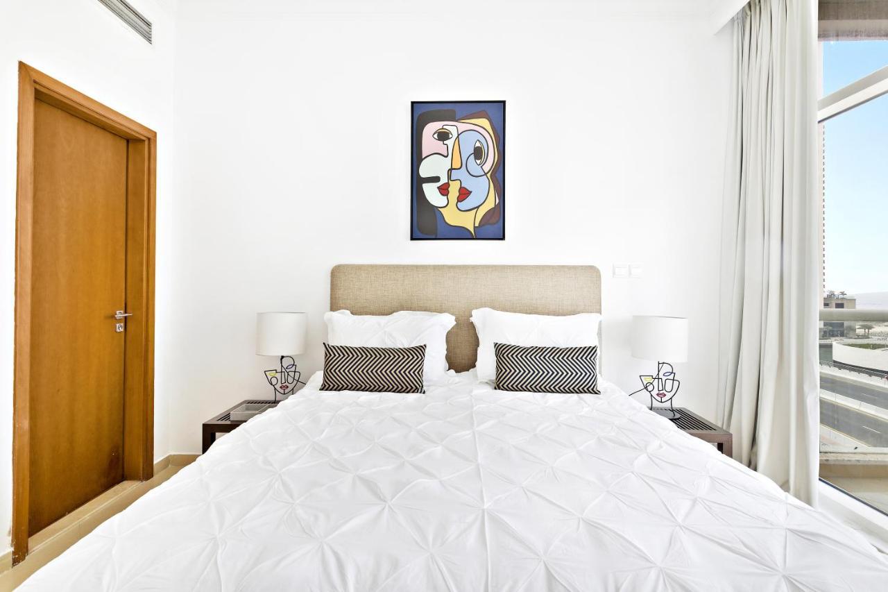 Apartment Beautiful Two Bedroom Apartment By Marina Promenade