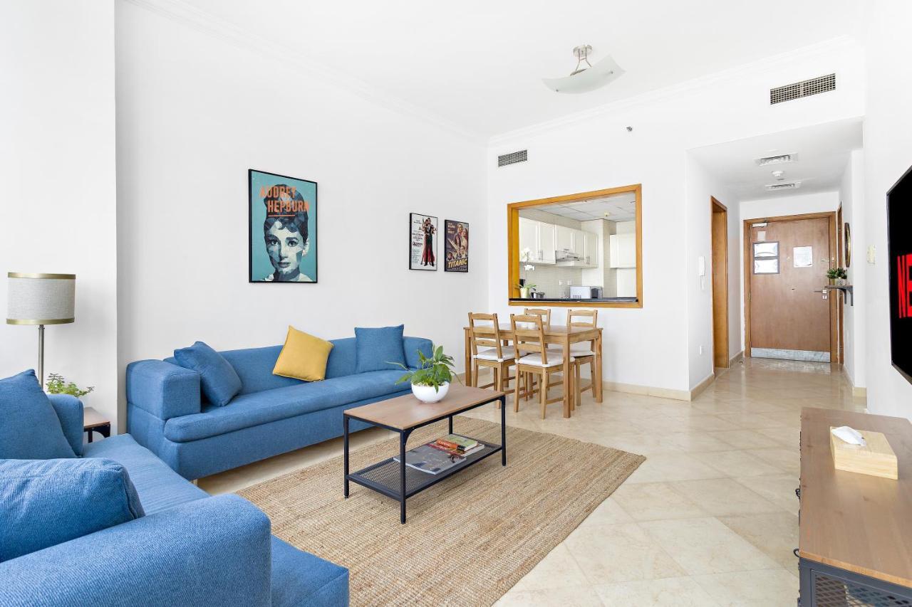 Beautiful Two Bedroom Apartment By Marina Promenade *