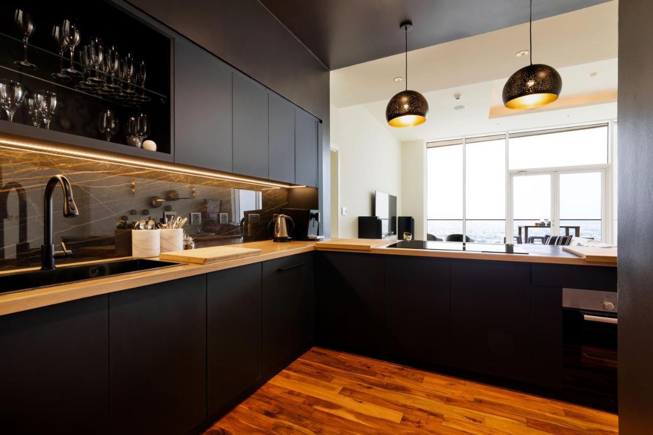Maison Privee - Palm Jumeirah Luxury Apt W Access To Exclusive Beach, Pool, And Gym Dubai