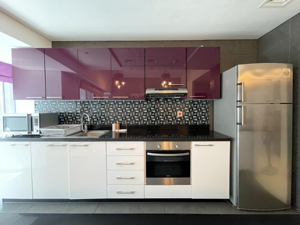 Apartment Large 2 Bedroom, Pool And Gym Access, Cayan Tower *