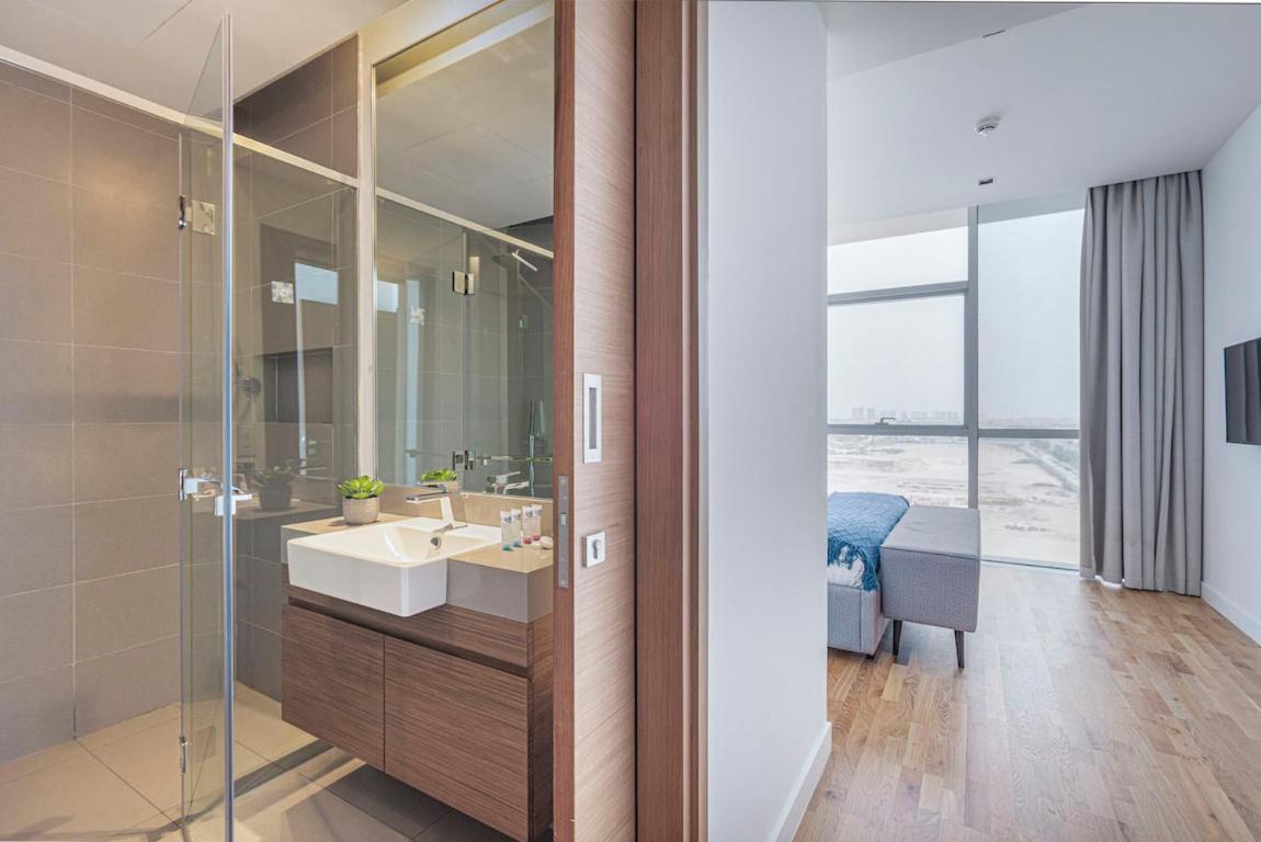 Vonder: Walk * Dubai