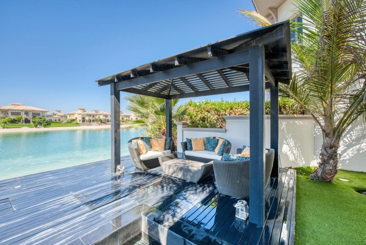 Maison Privee - Glamourous Beachfront On The Palm With Pool Dubai