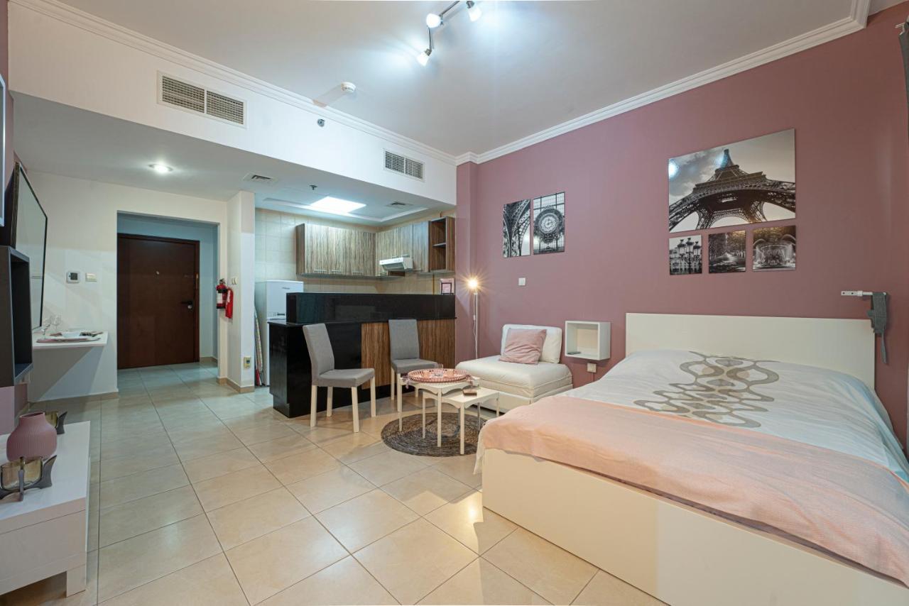 Cozy In Downtown Apartment Dubai