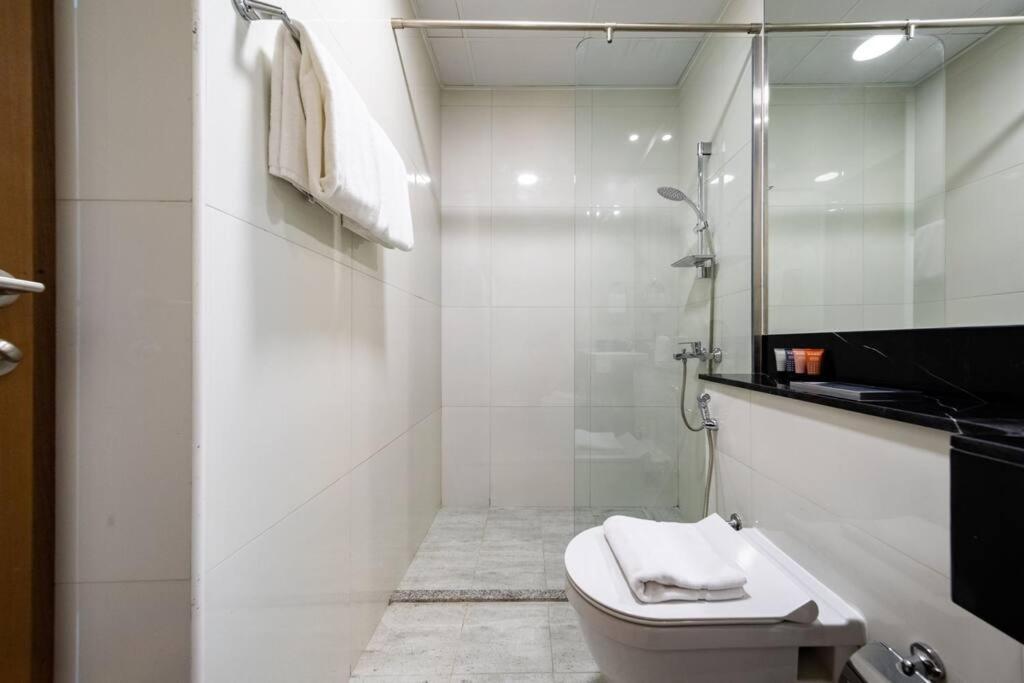 Apartment Millennium Binghatti, Business Bay - Mint Dubai
