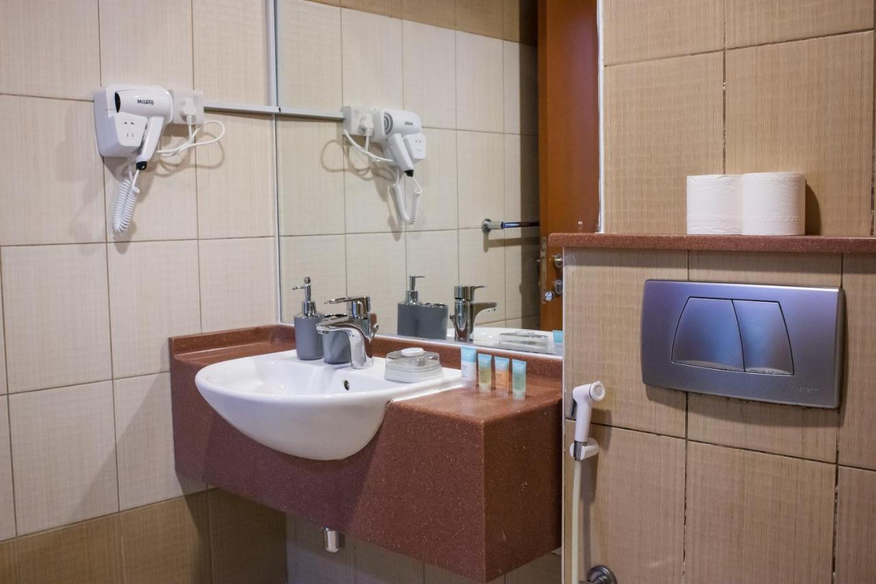 Apartment 1 Bedroom Facing Pool, Close To Metro Station *