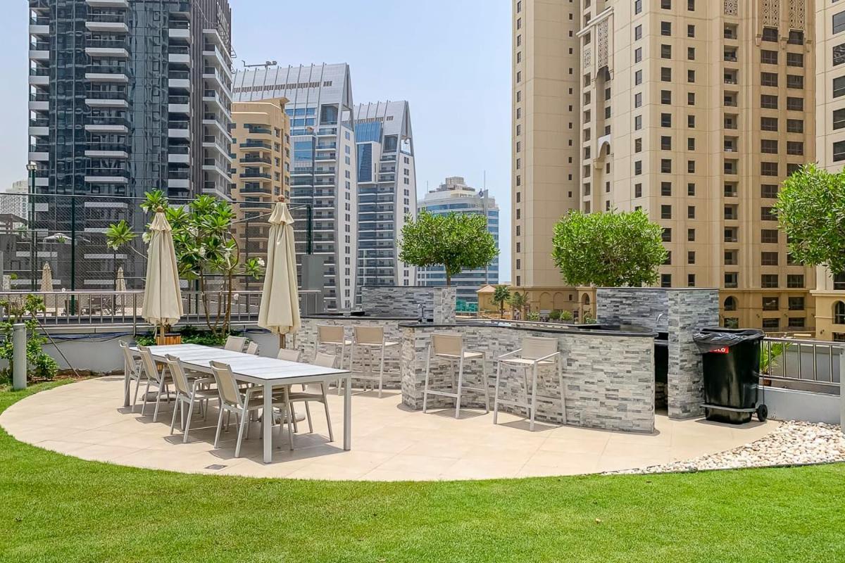 Frank Porter - Marina Wharf 1 * Dubai