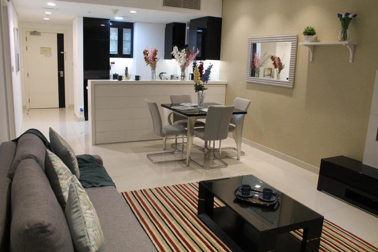 Spacious One Bedroom Close To Burj Khalifa, Mall In Business Bay Apartment *