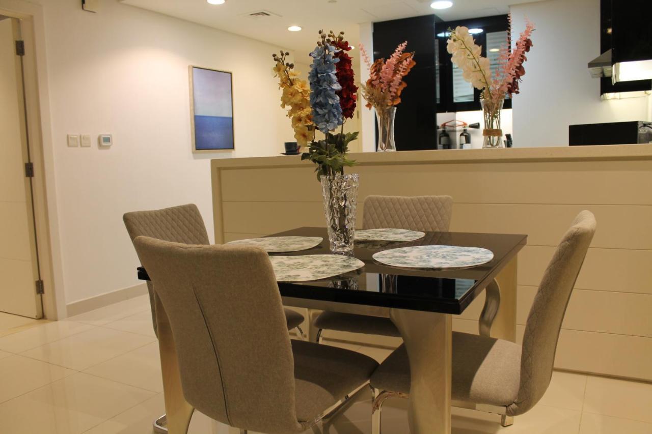 Spacious One Bedroom Close To Burj Khalifa, Mall In Business Bay Apartment