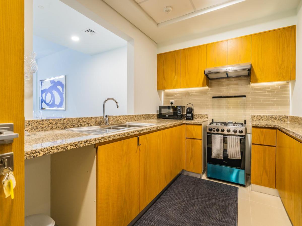 Monty Holiday - Incredible Burj Khalifa View From This Vibrant Apt Apartment *