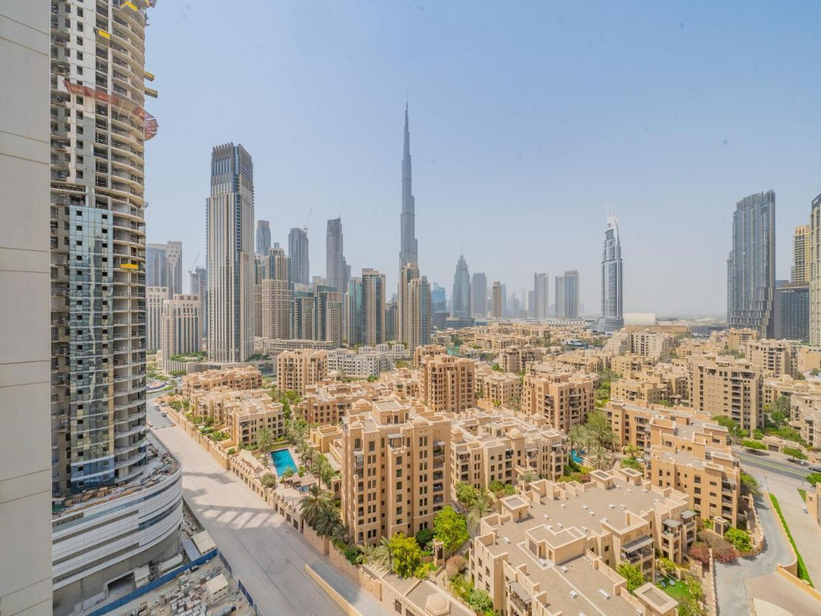 Monty Holiday - Incredible Burj Khalifa View From This Vibrant Apt Apartment *