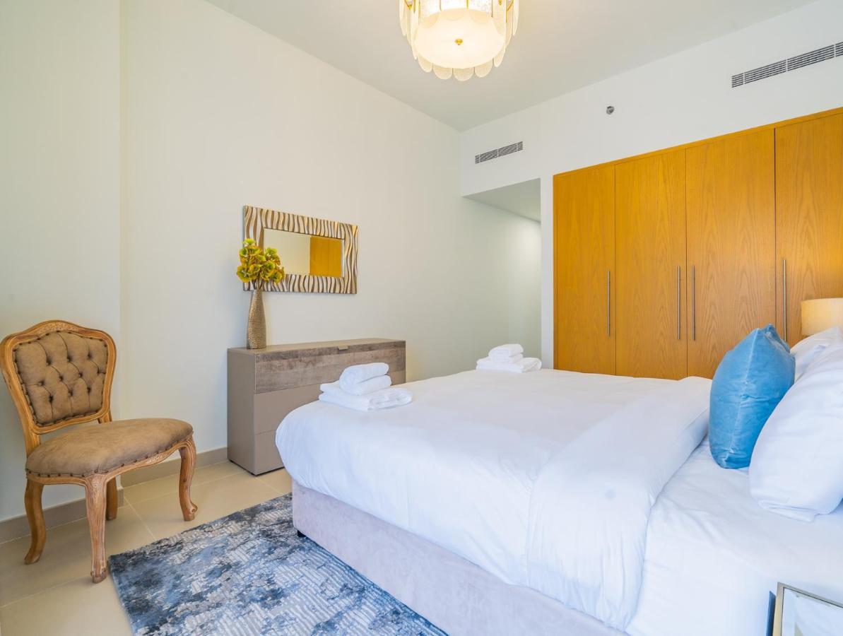 Monty Holiday - Incredible Burj Khalifa View From This Vibrant Apt * Dubai