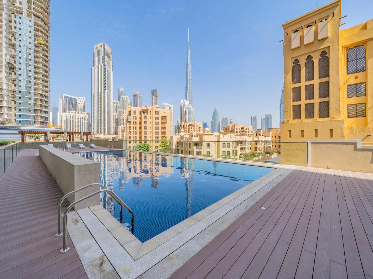 Monty Holiday - Incredible Burj Khalifa View From This Vibrant Apt Apartment