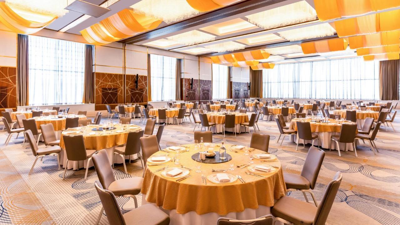 Hotel Grand Plaza Mövenpick 5*