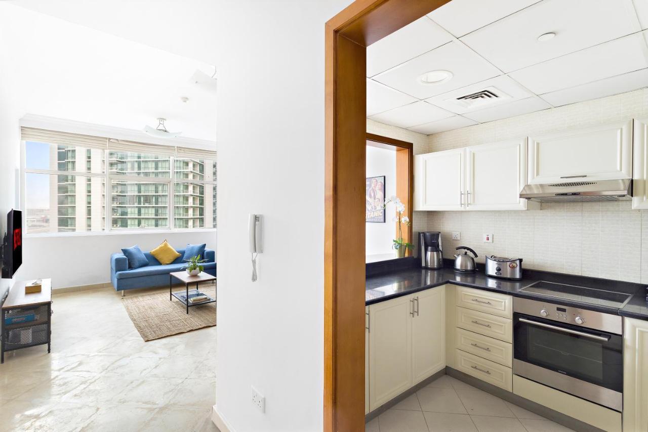 Beautiful Two Bedroom Apartment By Marina Promenade Apartment *