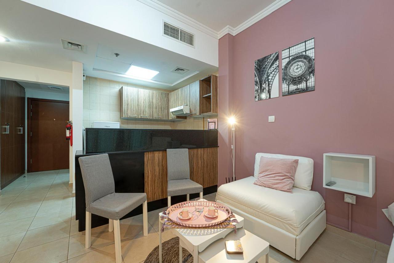 Apartment Cozy In Downtown Dubai