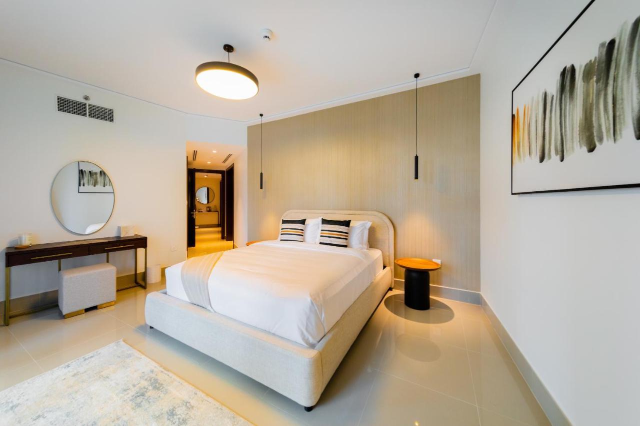 Eden's Homes & - Opera Grand
