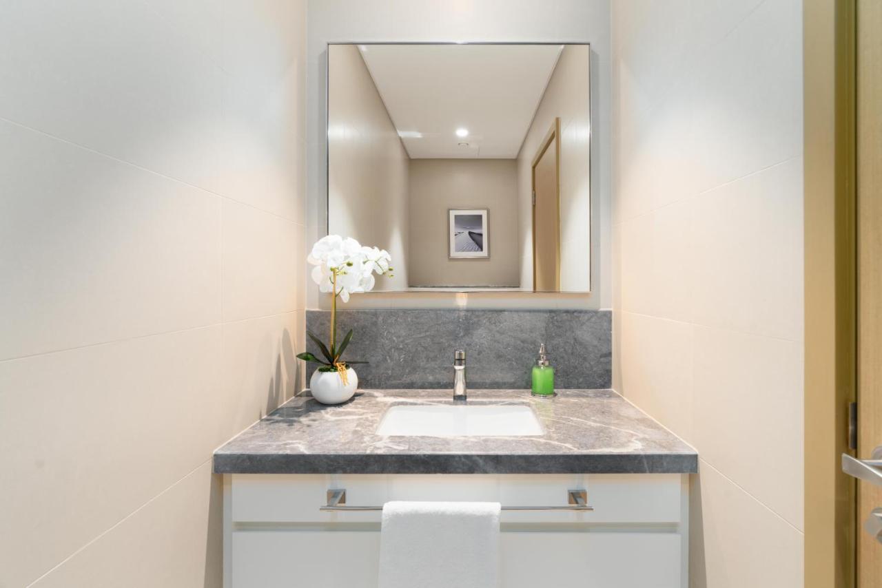 Ultimate / 2 Beds / Linked To Mall Daire *