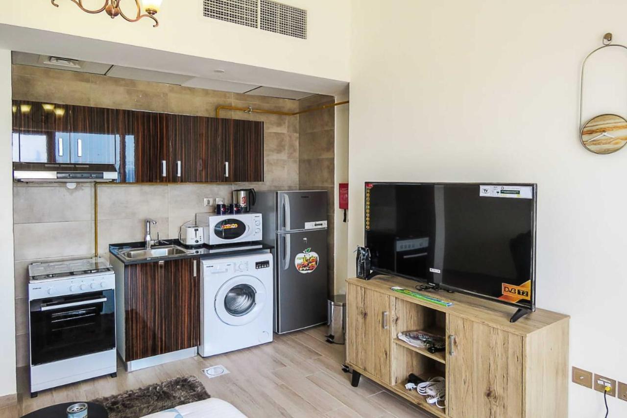 Guest house Oyo 860 Studio Apartment, Maya Tower 4, Jumeirah Village Triangle Dubai