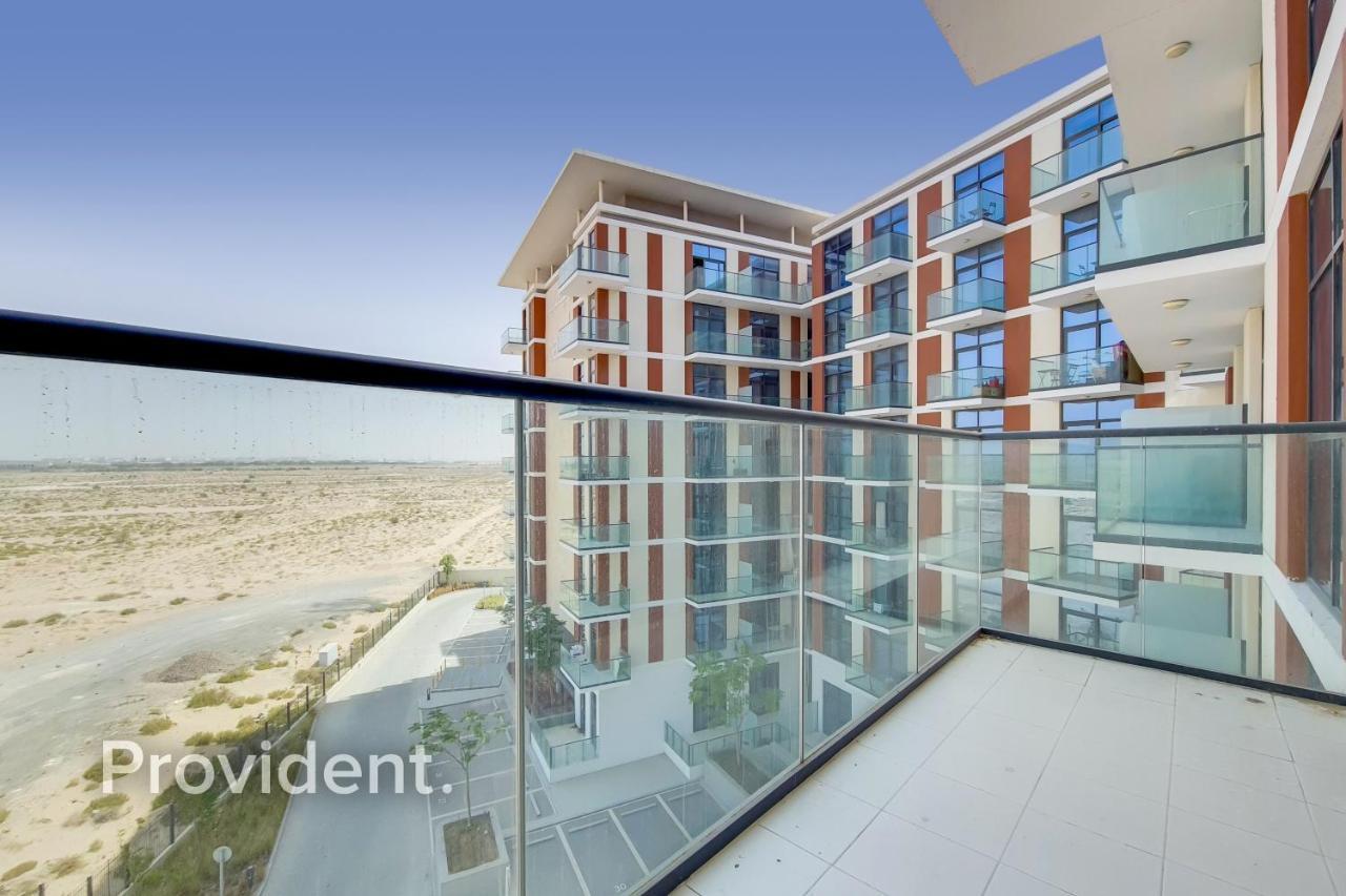 Luxurious Fully Furnished 5 Stars Facilities In South * Dubai