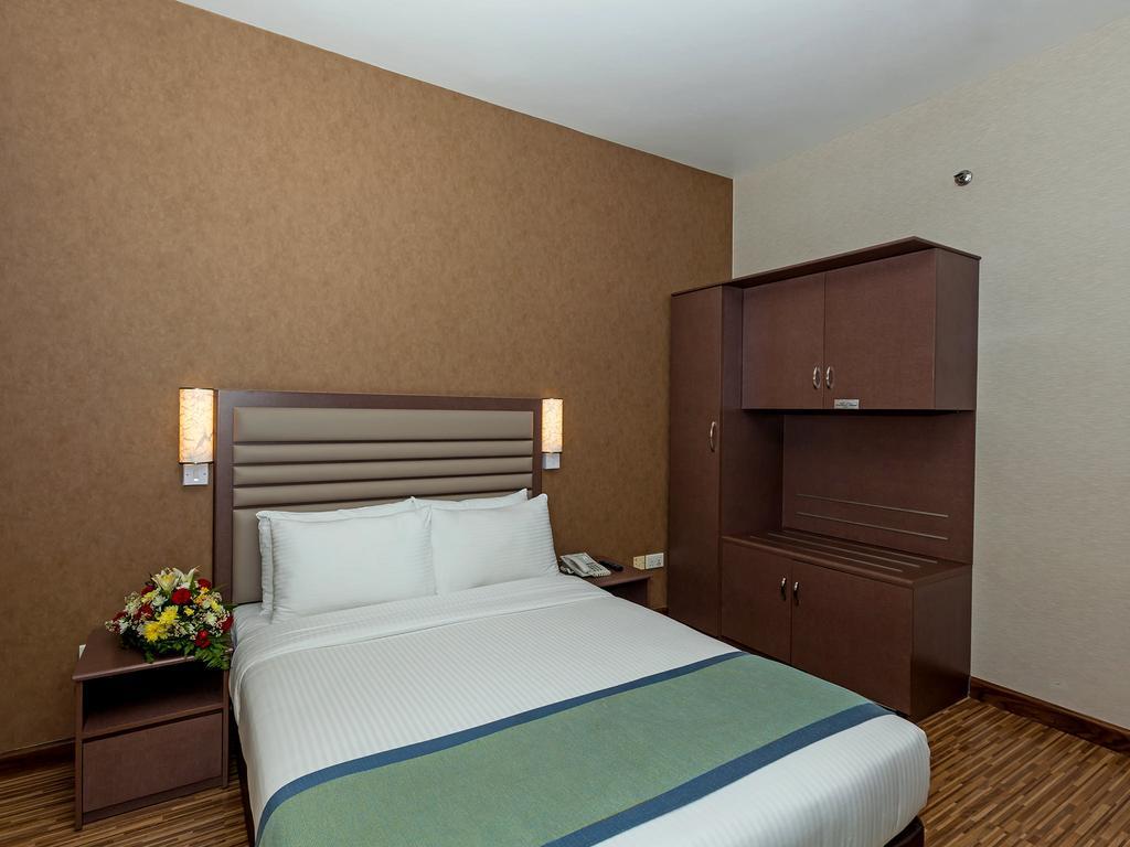 Wave International Hotel