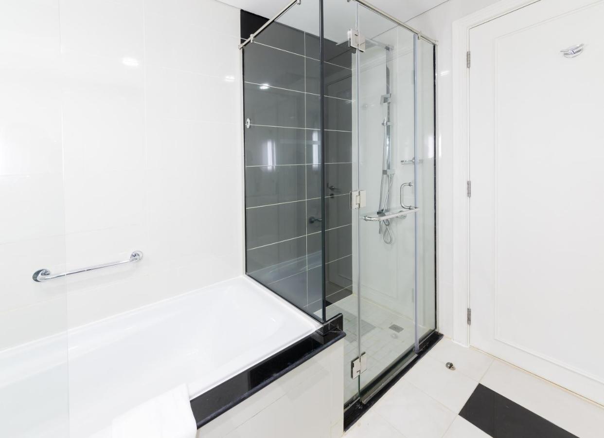 Maison Privee - Luxury Urban Retreat With Burj Khalifa Views Daire *