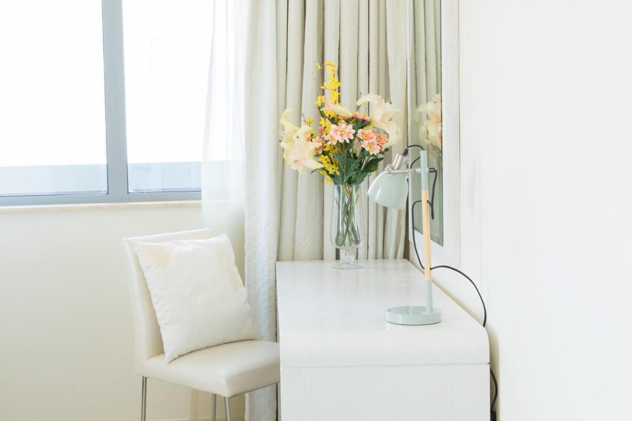 Daire Maison Privee - Luxury Urban Retreat With Burj Khalifa Views Dubai