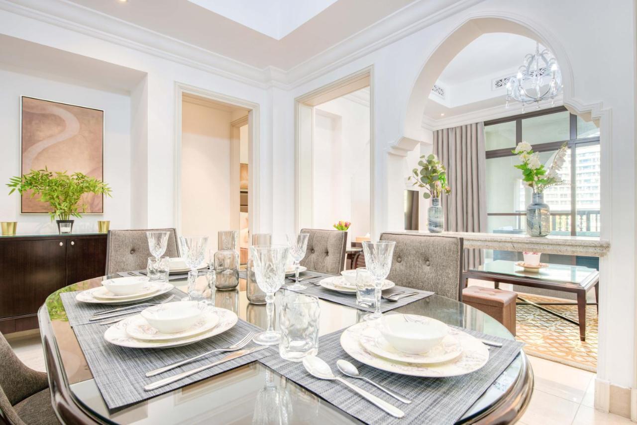 Maison Privee - Opulent Apt Beside Mall W Burj Khalifa Views