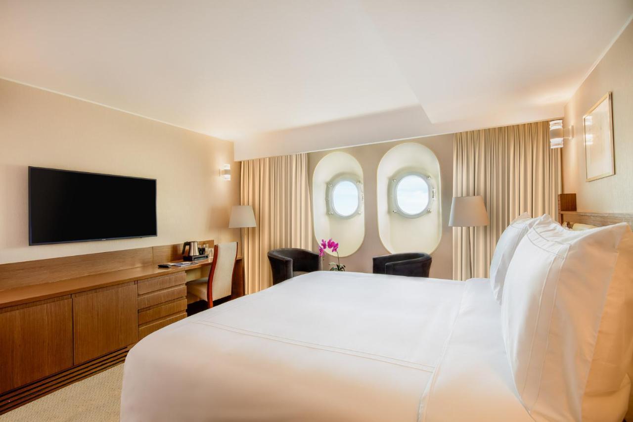 Queen Elizabeth 2 Hotel 4*