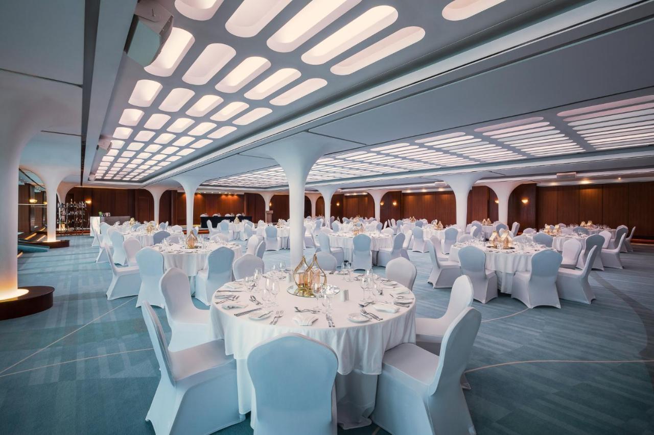Queen Elizabeth 2 Hotel