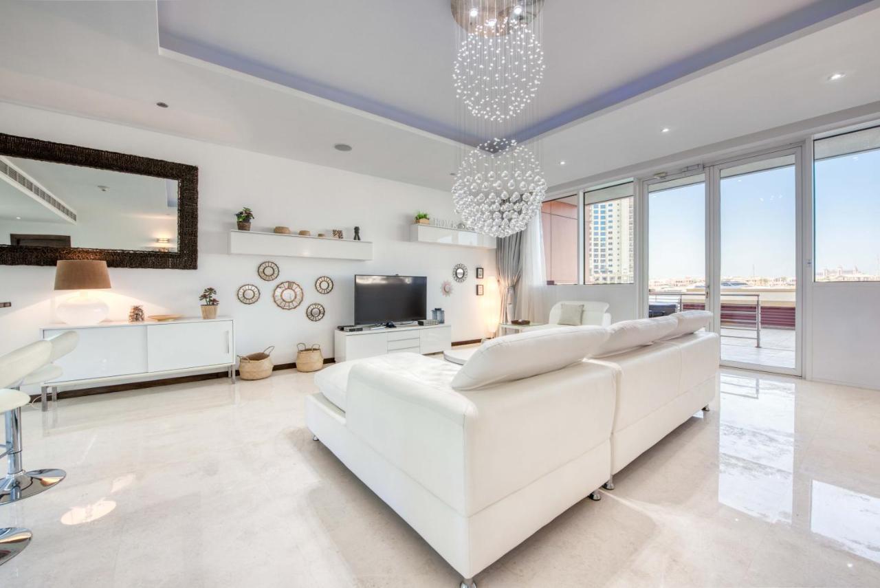 Maison Privee - Spacious Apt On Palm Jumeirah W Sea Views And Premium Facilities Access Apartment