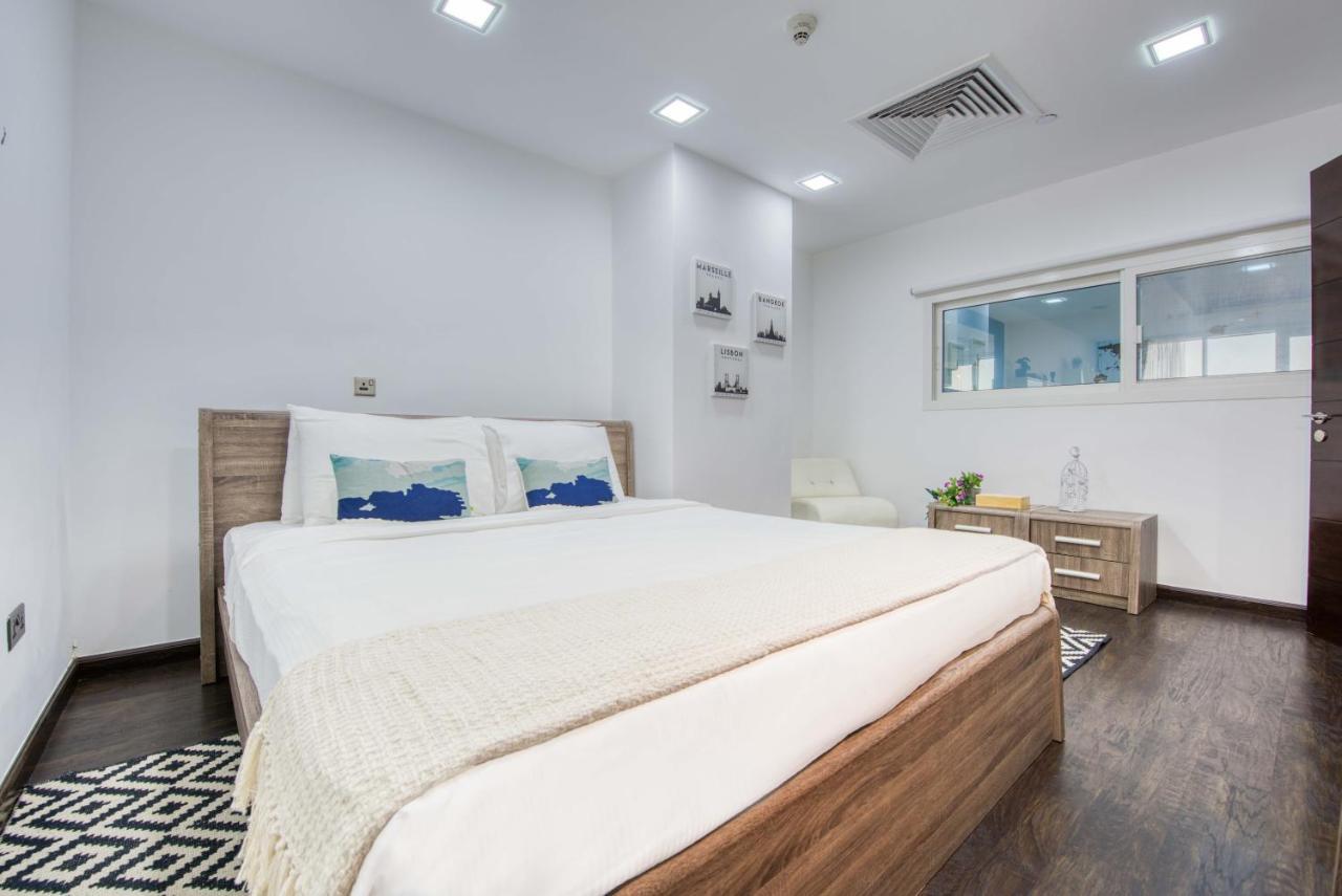 Maison Privee - Spacious Apt On Palm Jumeirah W Sea Views And Premium Facilities Access Apartment