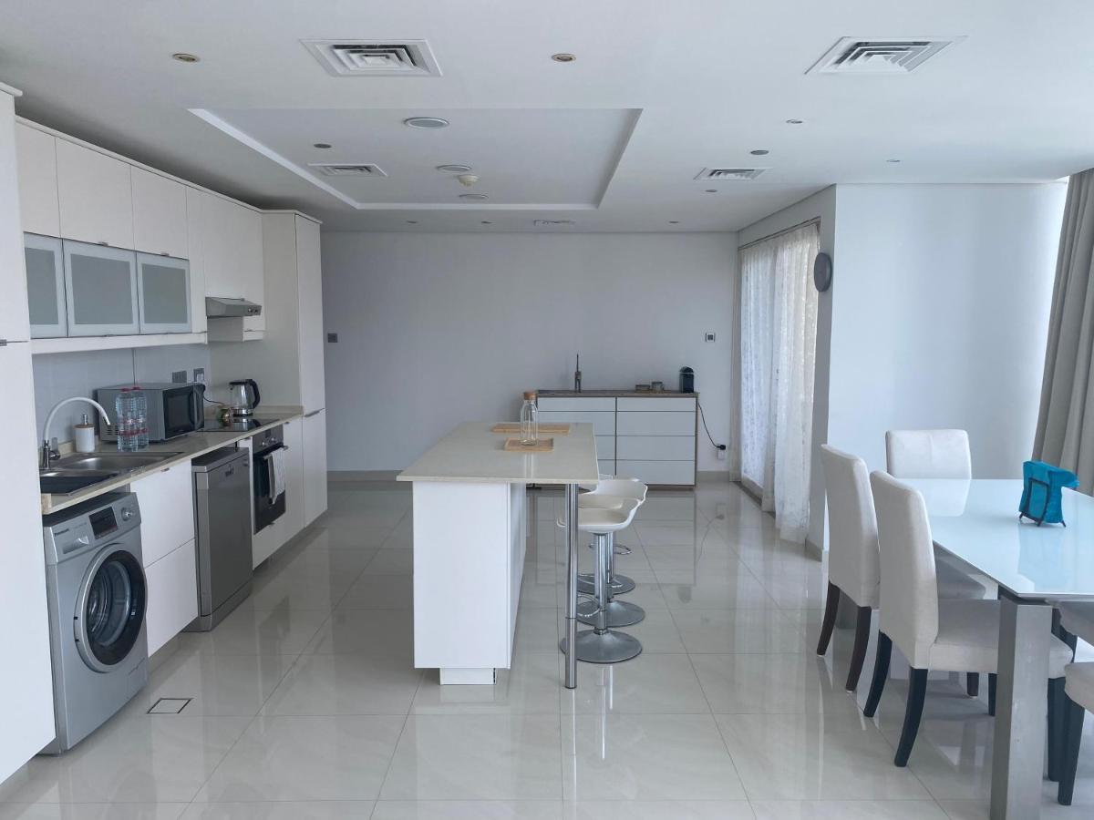 One Bedroom With Pool & Gym Near Marina Daire Dubai