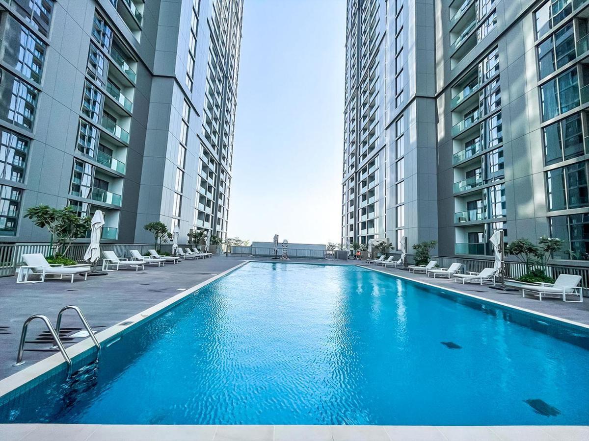 By Latinem Luxury 2br Holiday Cv B1309 Near Burj Khalifa