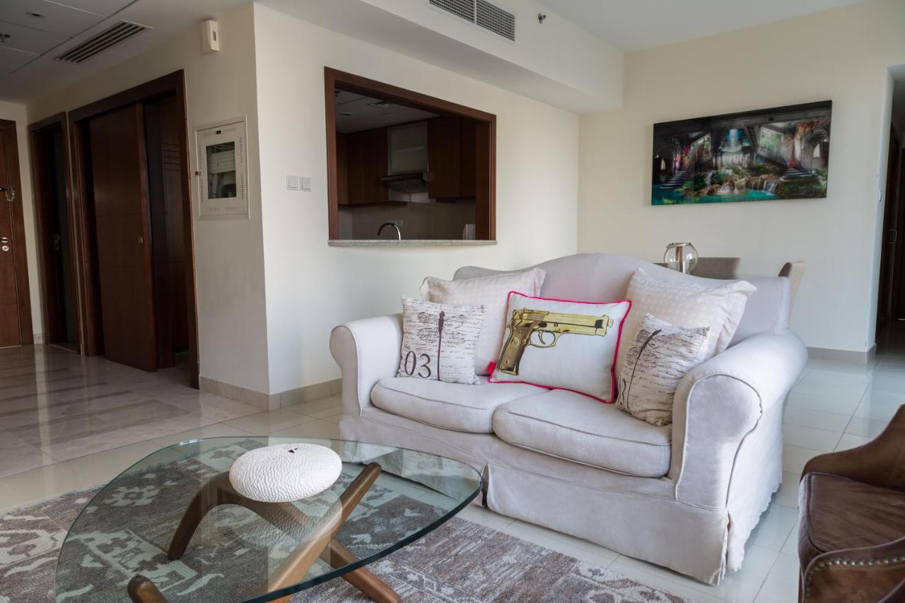 Higuests - Luxury Apt With Balcony, Steps From Burj Khalifa Apartment *