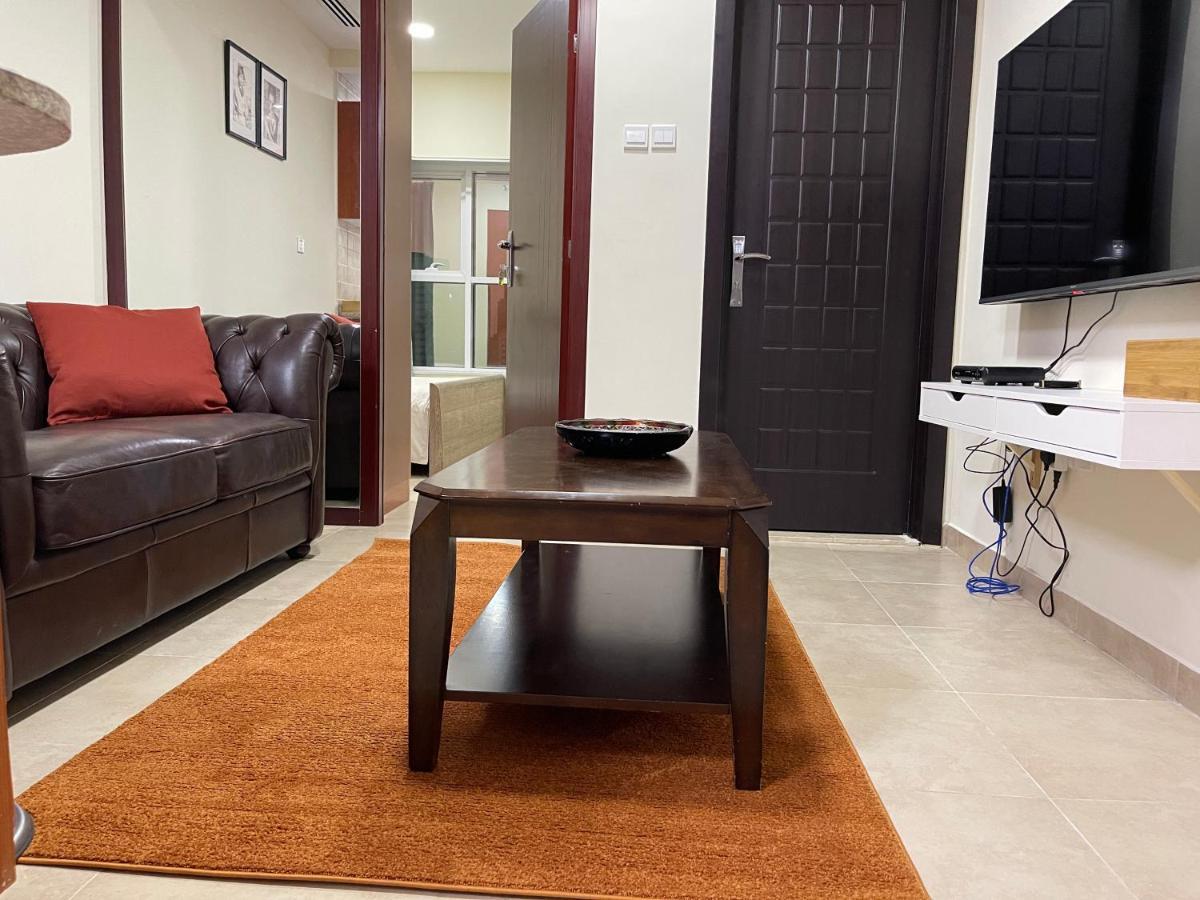 Apartment Near Metrocozy & Comfy 1br In Jlt *