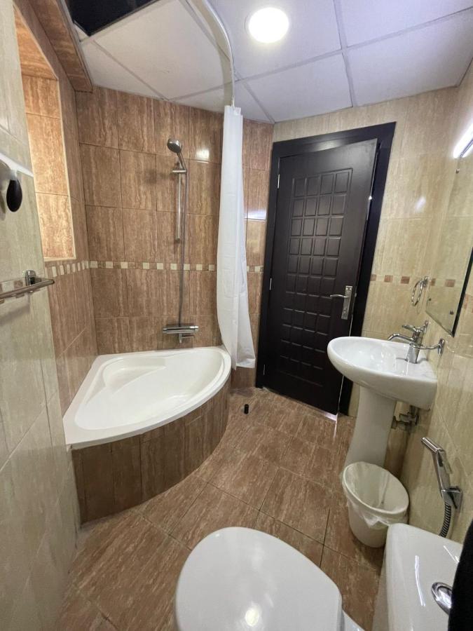Apartment Near Metrocozy & Comfy 1br In Jlt Dubai