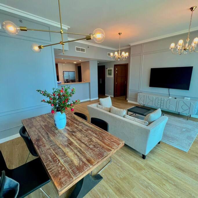 First Class 2br With Full Boulevard View Apartment Dubai