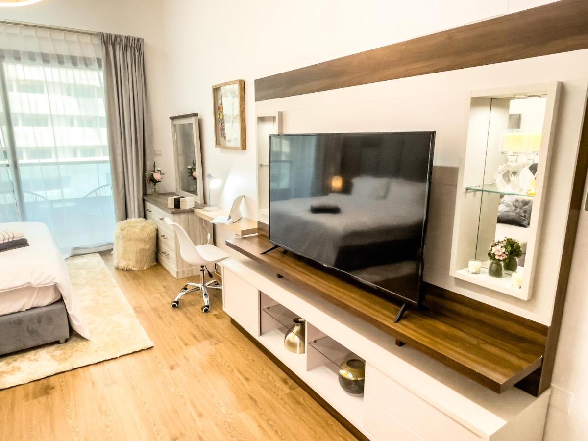 Luxury Close To Jbr Beach&yacht Club&metro-available Airport Shuttle Dubai