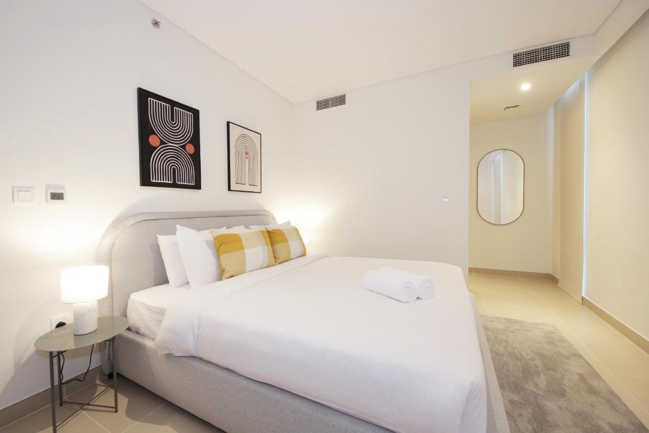 Rh - Breathtaking Sea View, 02br Apartment, High Floor, Marina