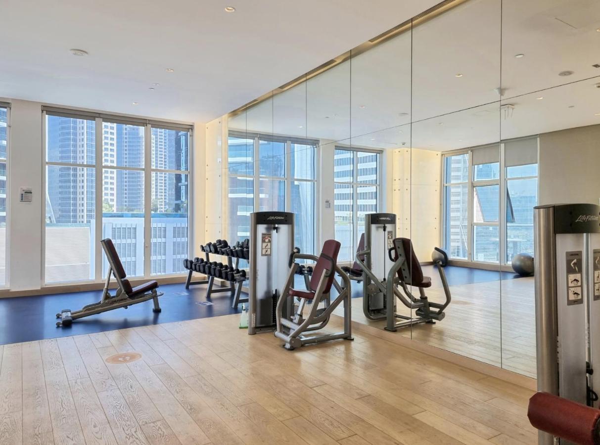 5-star Luxury Studio Near Burj Khalifa With Amazing Canal & View! Apartment Dubai